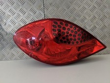 Peugeot 207 WA/WC 06-09 Rückleuchte Sclußleuchte rechts Riss 964998658003