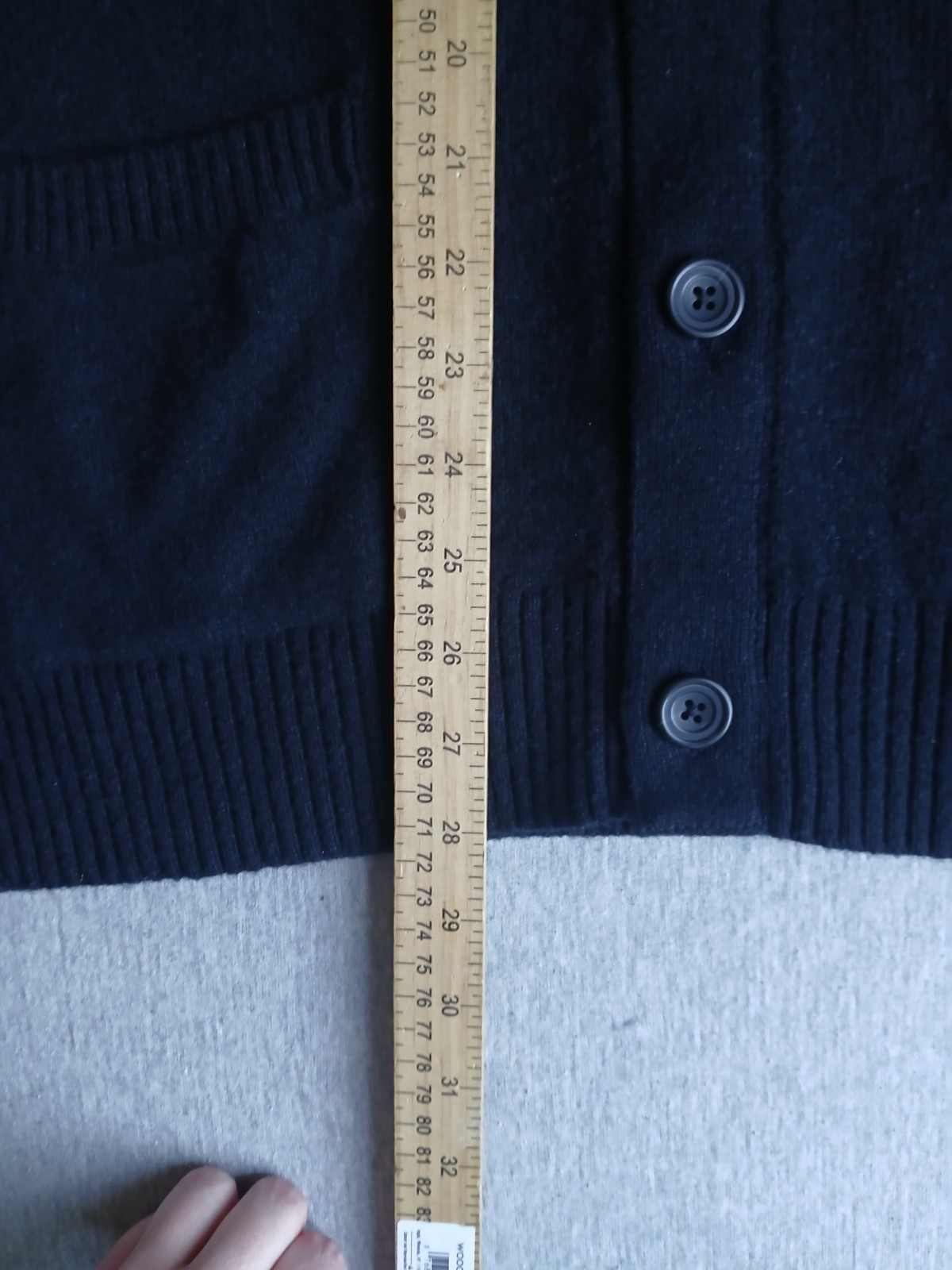 Uniqlo Sweater Mens Medium Cardigan 100 Wool V Neck Grandpa Preppy Minimalist  thumbnail 6