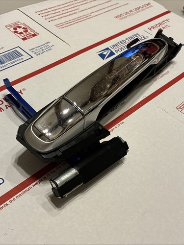 Rear Left Door Handle Exterior VIN J Fits 08-13 TOYOTA HIGHLANDER LIMITED HYBRID - Picture 2 of 3