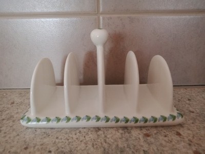 Maxwell & Williams. Fragrant Garden. Toast Rack. (L:15.5cm). Made In China.