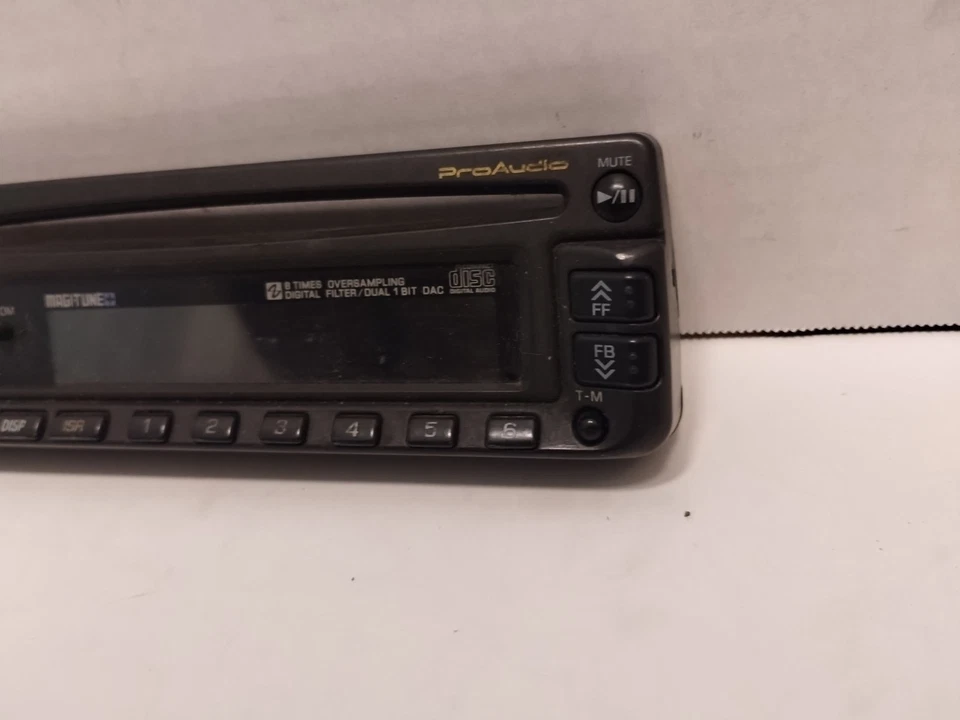 ✅Receptor reproductor de CD estéreo para automóvil Clarion Pro Audio Old School 6770 (placa frontal) Foto 3 de 4