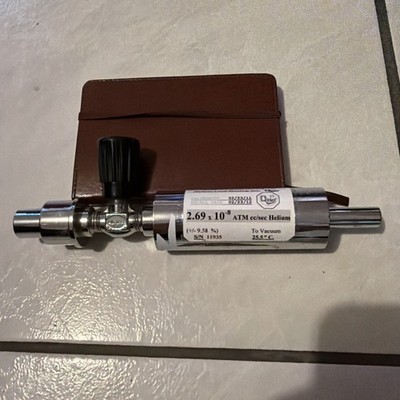 Helium Leak Testing, Inc / QHe  Calibrated Helium Leak.  S/N 11935
