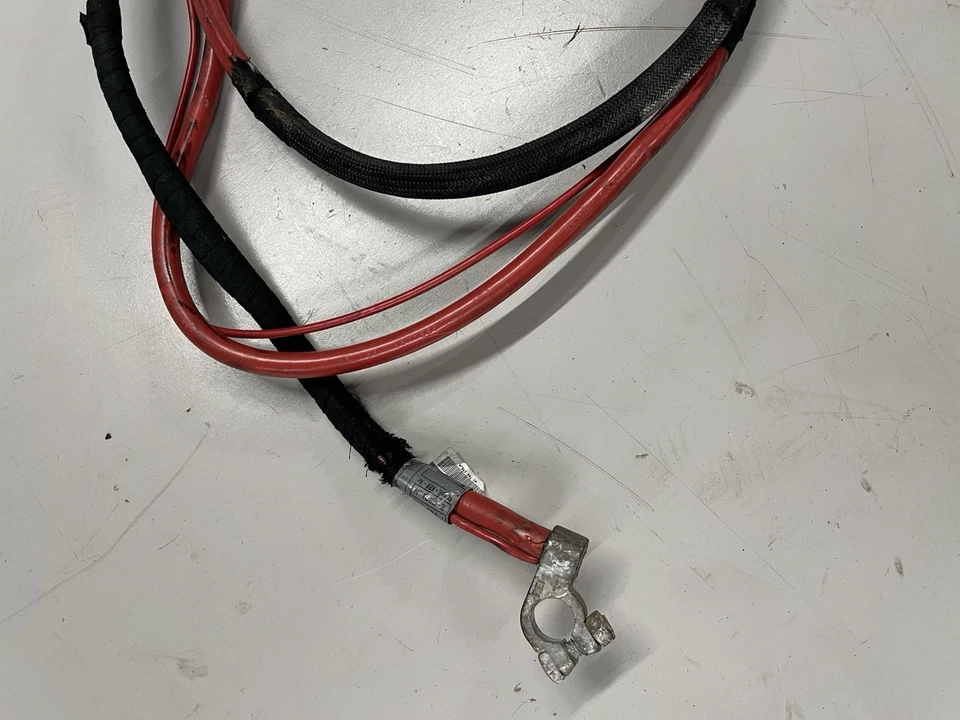 Cable de batería positivo BMW E36 318is 1996 usado OEM 328is M3 Foto 3 de 4