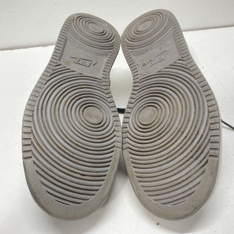 Nike White/grey/black Solid Sneaker Athletic Shoe… - image 7