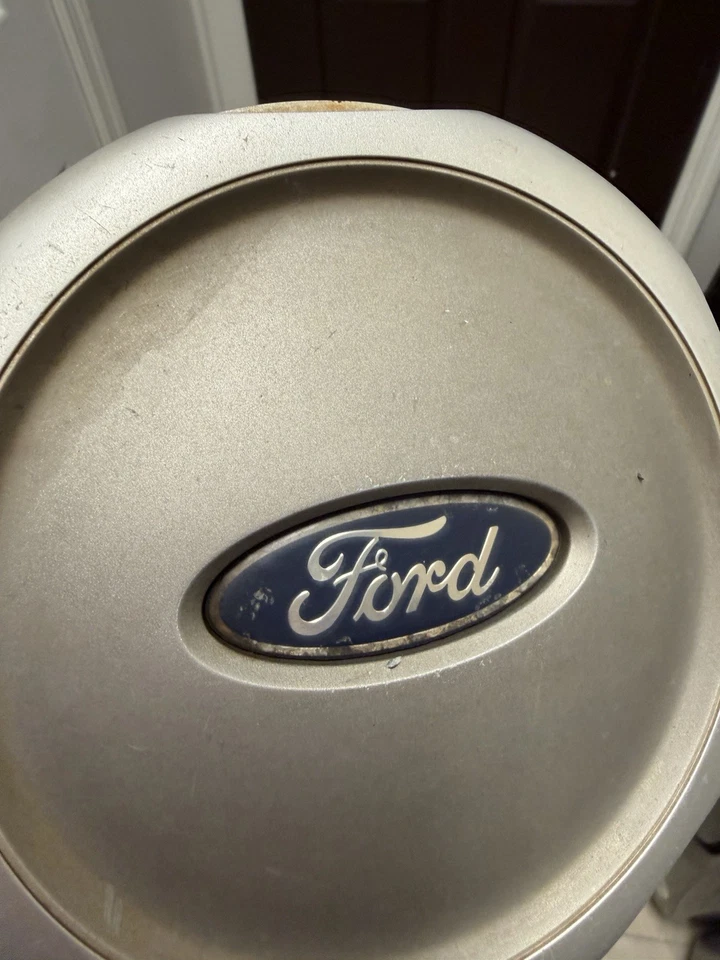 Tapacubos tapacubos Ford Explorer Sport Trac 2001-2005 OEM ver todas las fotos Foto 2 de 4