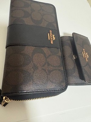 COACH Long Wallet Key Case Set