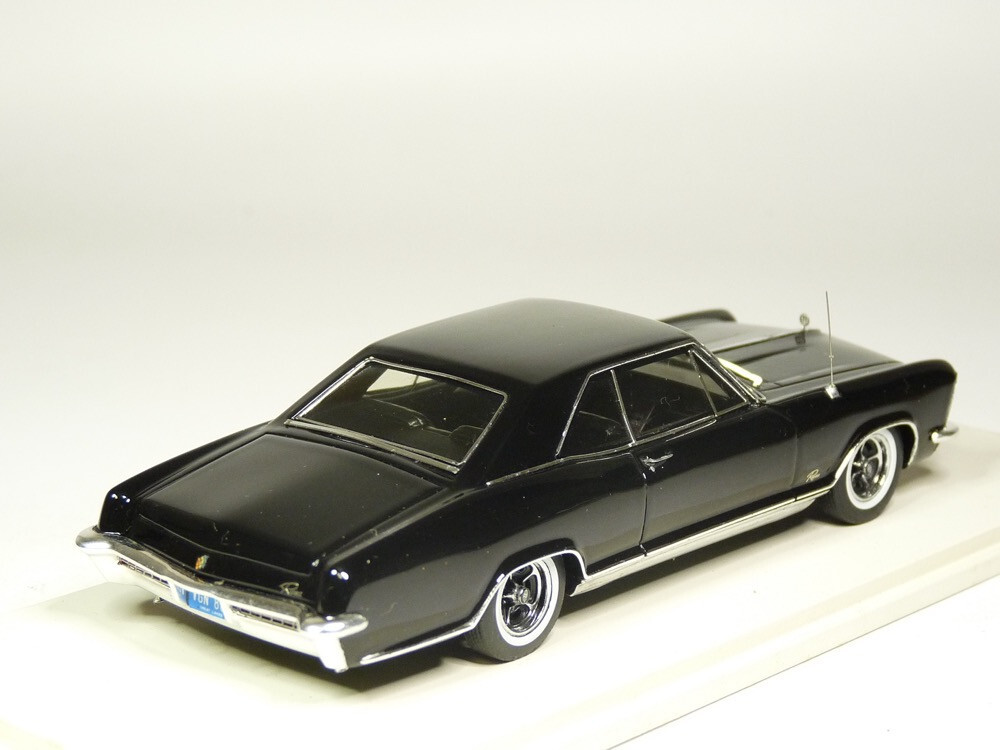 未開封Spark Buick Riviera 1965 ブラックミニカー 未開封Spark Buick Riviera 1965 ブラックミニカー