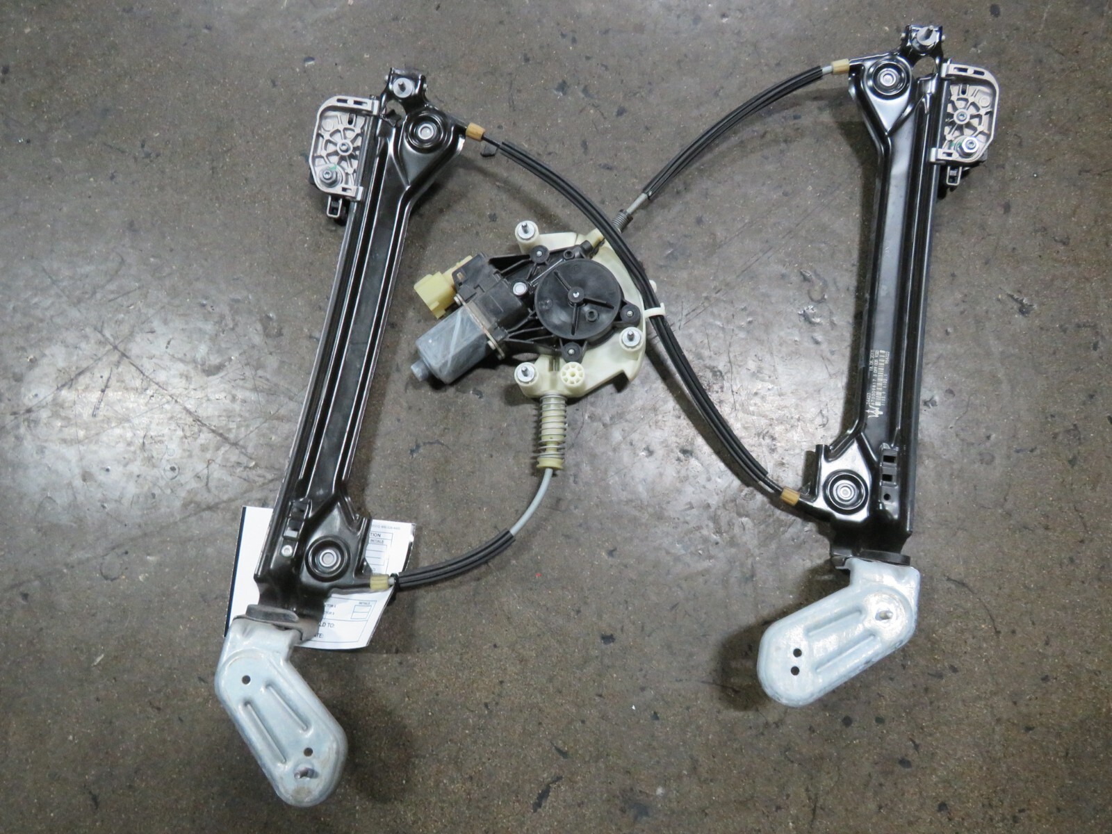2016 Maserati Quattroporte, RH, Right Rear Window Regulator, Used, P/N 670009817