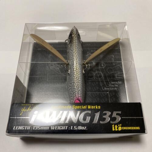 Megabass Eyewing 135 Luamagus Scratch 2Nd Edition Lm White Crack