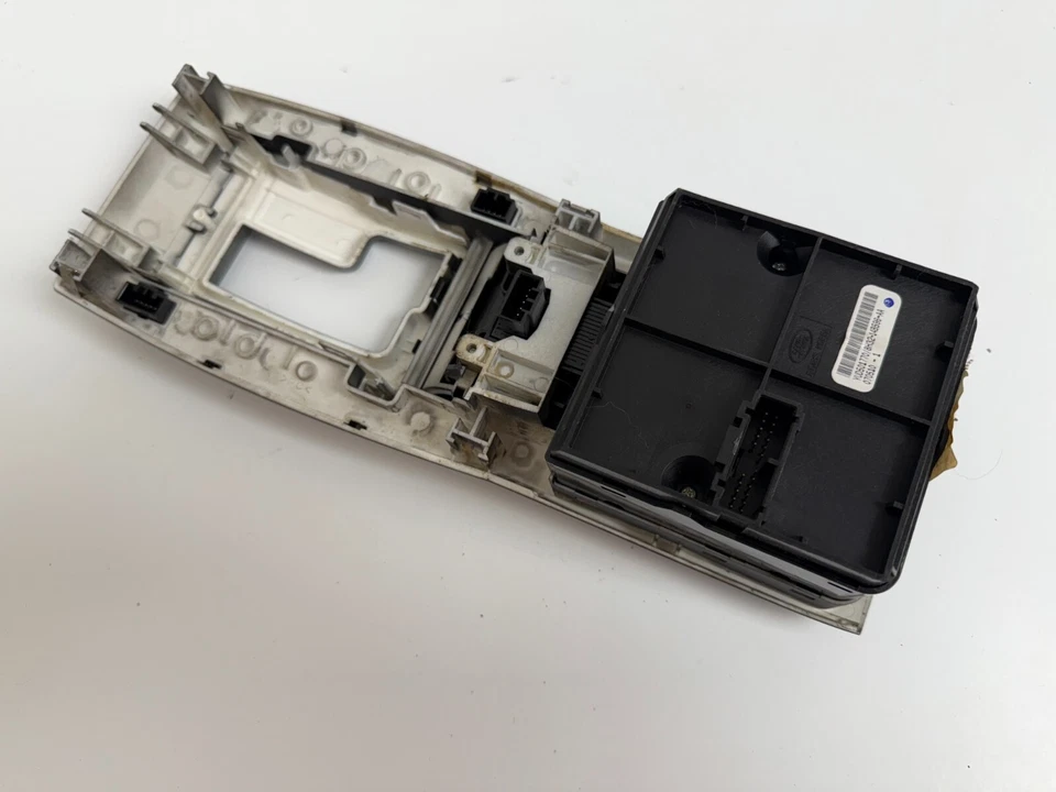 Land Rover RANGE ROVER SPORT L320 Terrain Switch YUD501770 8H32-14b596-AA 06-09 - Image 4 of 4