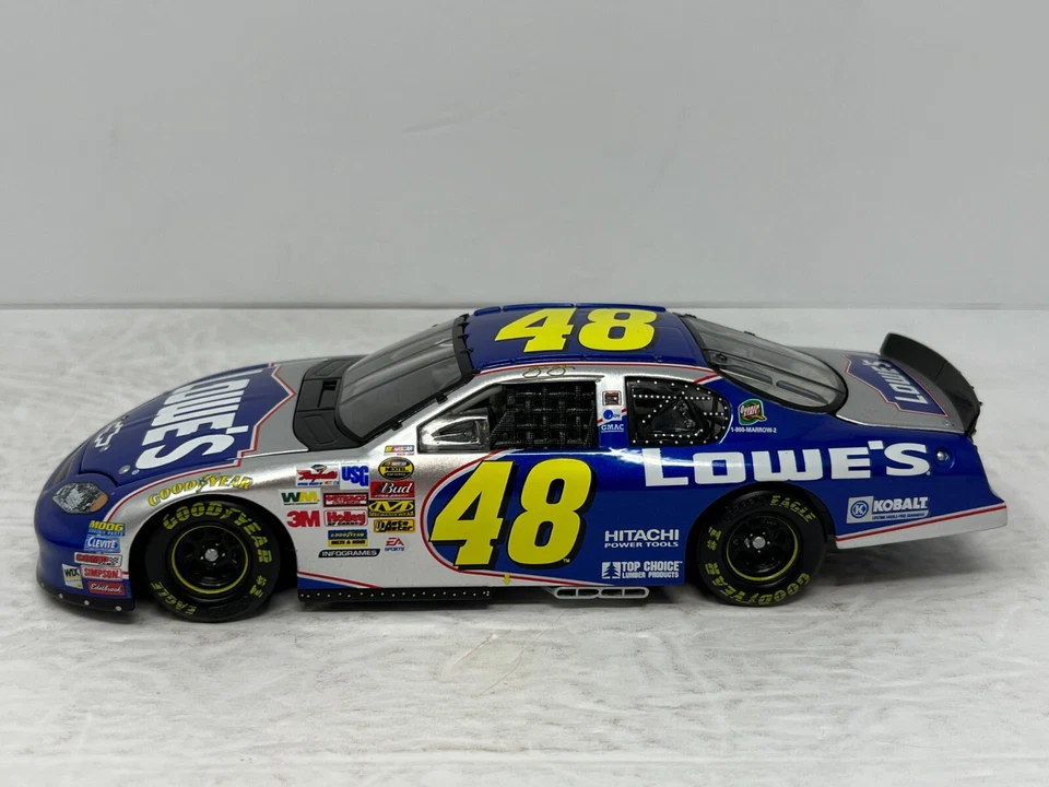 Action Nascar #48 Jimmie Johnson Lowe's GM Dealers 2005 Monte Carlo 1:24 Diecast Foto 4 de 4