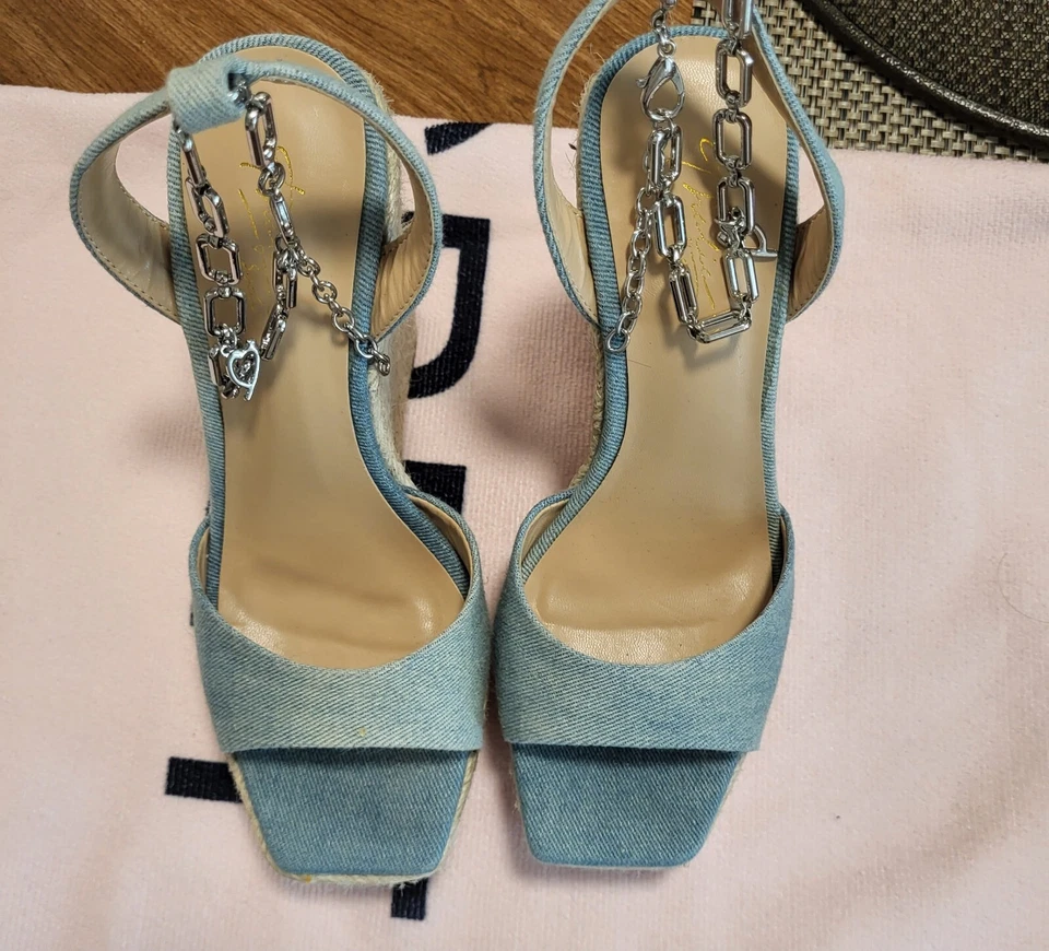 Blue Chain Lock Heels - Image 4 of 4