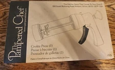 THE PAMPERED CHEF 1525 Cookie Press  With 15 Cookie Discs 