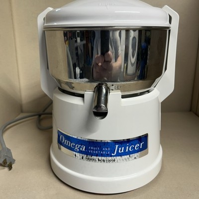 Omega Model 1000 Fruit Vegetable Juicer Extractor  Tested with citrus juicer 