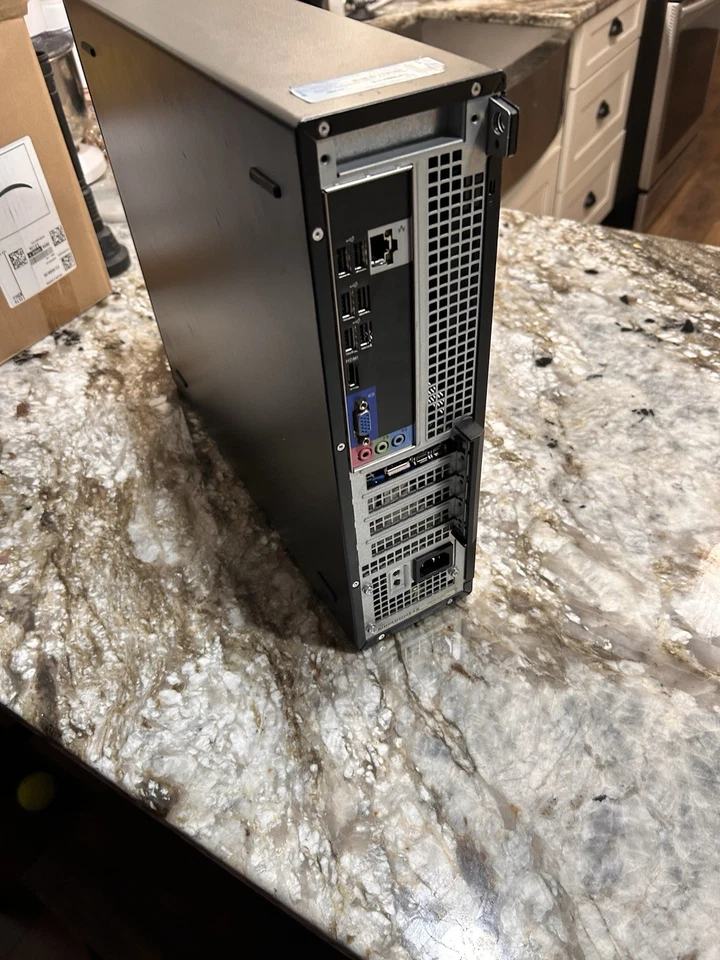 Dell Optiplex 390 SFF (500GB HDD, Intel Core i3 3.3GHz 8GB) Desktop Black - Image 3 of 4