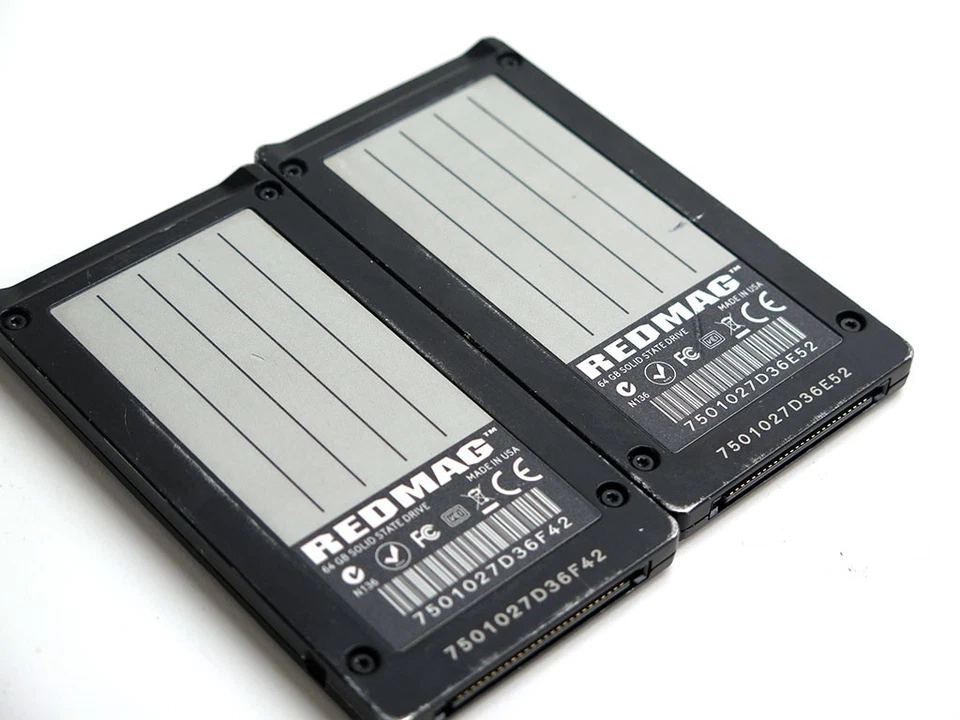 2x lot - pair - Red Redmag 1.8" 64GB SSD drive card for DSMC camera Epic Scarlet - Image 3 of 3