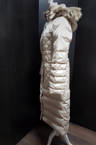 Guess neuer Daunen Wintermantel in hell Beige, passend für Größe S / M - Bild 8 von 17
