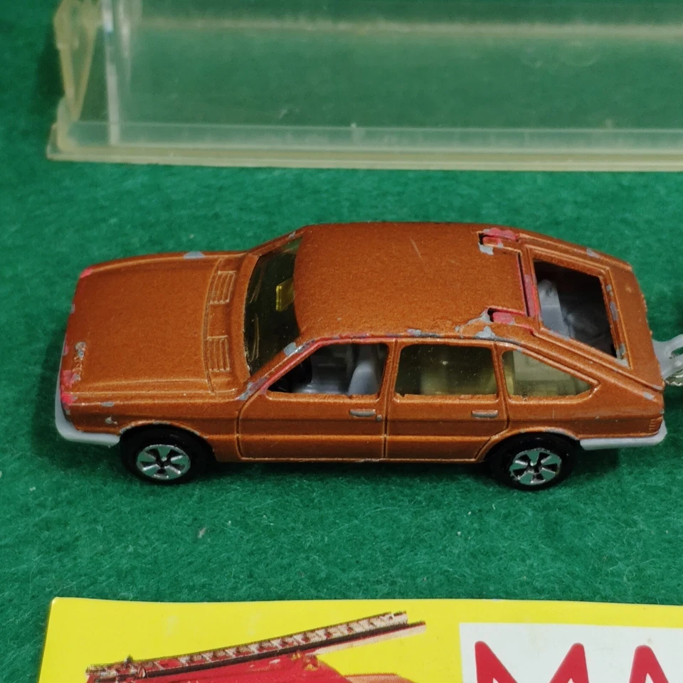 MAJORETTE VINTAGE MADE IN FRANCE SIMCA 1308 + ROULOTTE STERCKEMAN LOVELY 315 BOX - Immagine 4 di 4