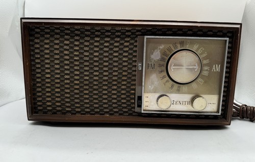 Vintage Zenith T2530 Tube Radio AM/FM Working MCM Radio Wood Cabinet