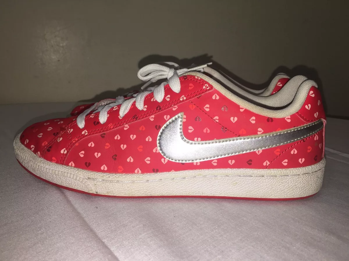RARE 2013 Nike Court Majestic Women s Sneakers Broken Heart Size