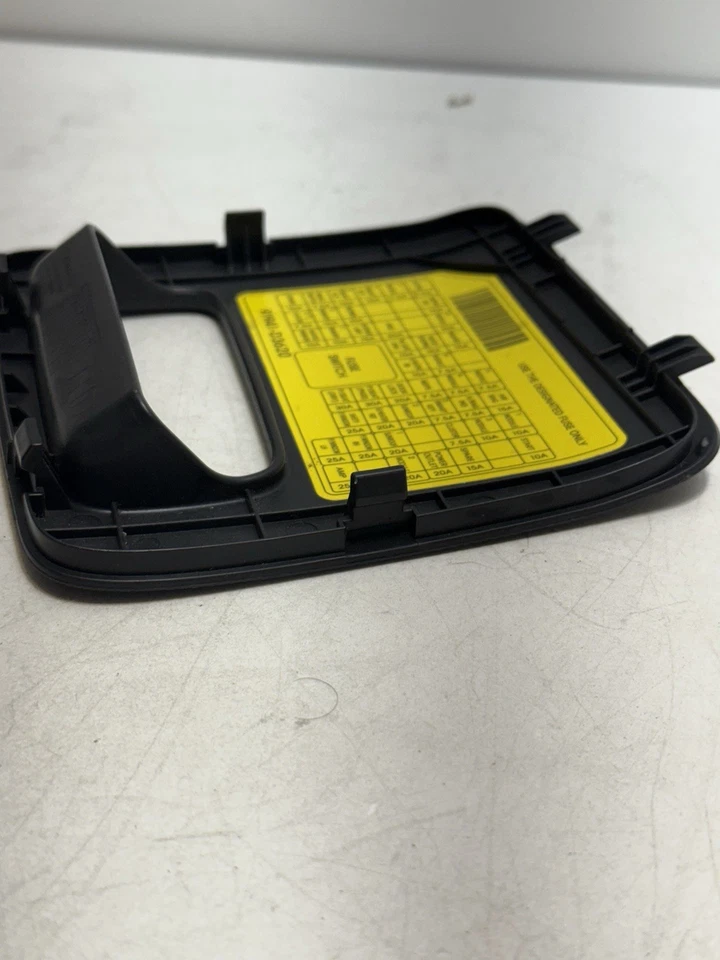2016-2021 Hyundai Tucson Dashboard OBD Fuse Box Cover Trim Black OEM Foto 4 de 4