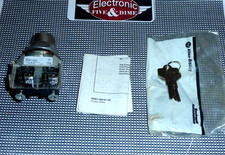 800T-H48D1 SER. T Allen Bradley Selector Switch