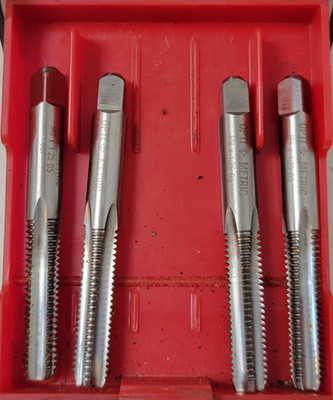 Set of 4 M8 x 1.25 Cleveland Taps D5 4 Flute