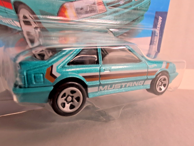 2026 Hot Wheels XL Series 1992 Ford Mustang Foxbody 1:43 Green