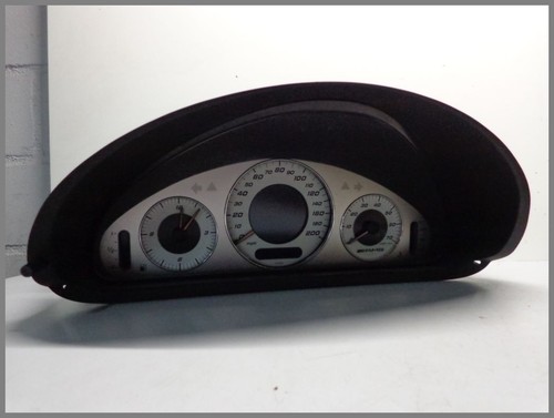 Cuadro de instrumentos velocímetro Mercedes W209 CLK 55 AMG 2095400547 MPH V8 original - Imagen 2 de 5