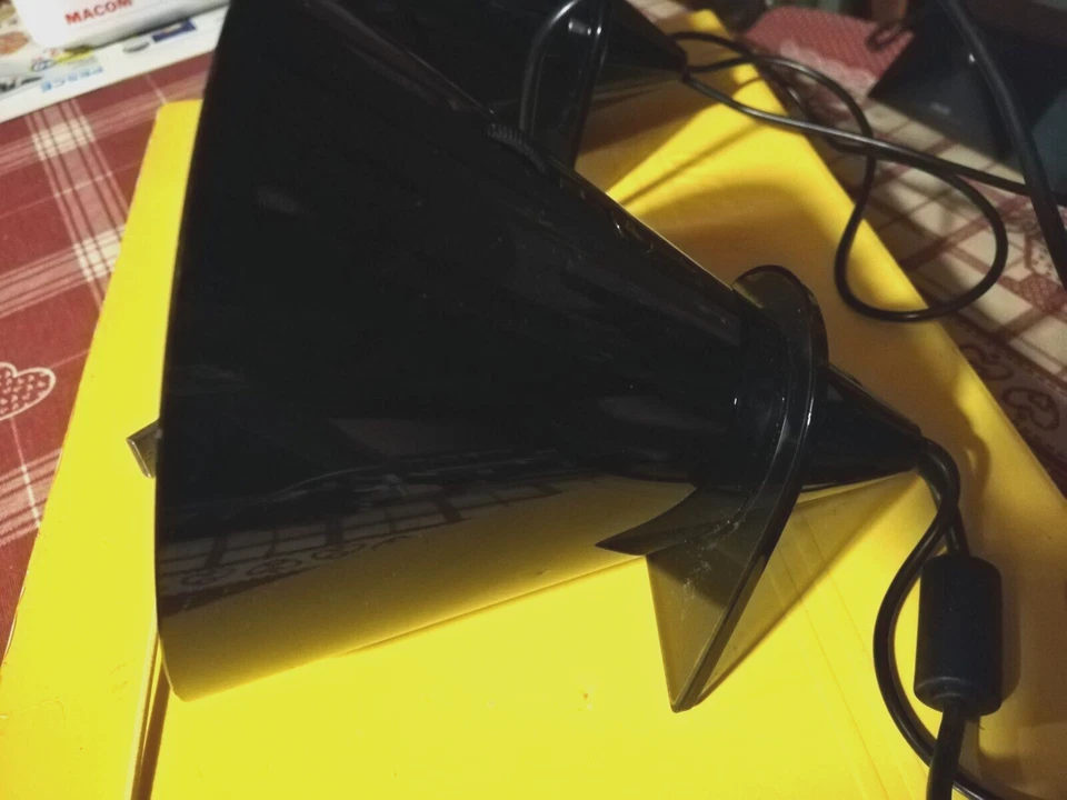 ASUS MS-100 - Altoparlanti 2.0 PC - presa USB - 3W RMS totali - Nero Lucido - Immagine 3 di 4