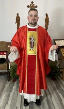 RED VESTMENT CHASUBLE & STOLE (R0081)