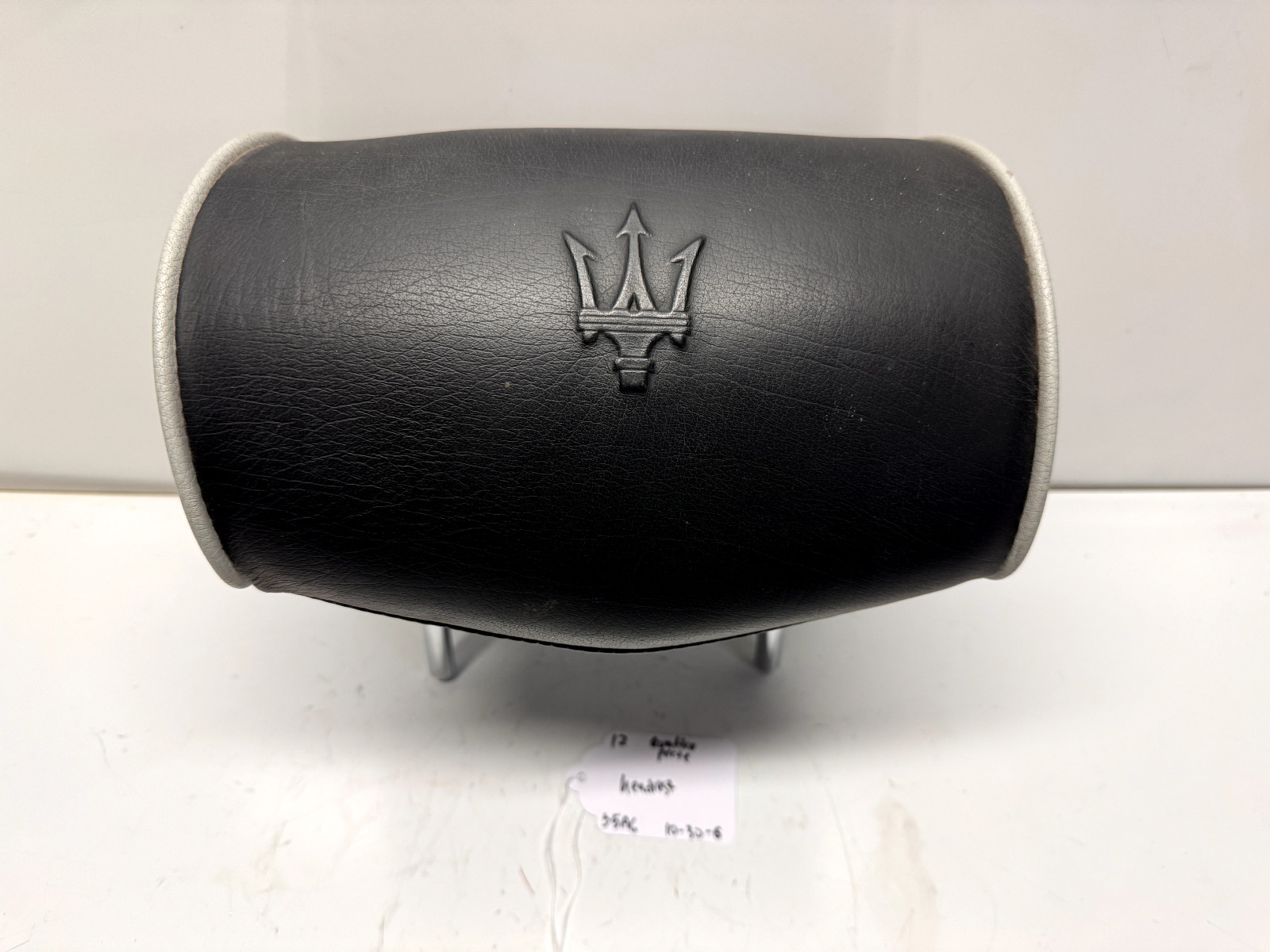 09-13 Maserati Quattroporte Rear Left Or Right Seat Headrest Head Rest Oem BLACK
