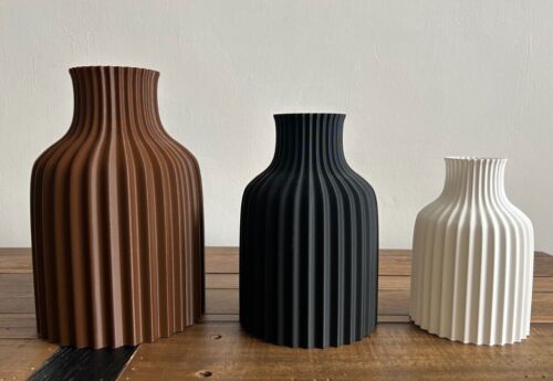 3D Printed Ornamental Vase - Dried Flower Vase - Ribbed Vase Flower Vase - Picture 3 of 15