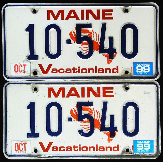 Maine Vacationland Lobster License Plate Set/Pair 10540 1999 Free