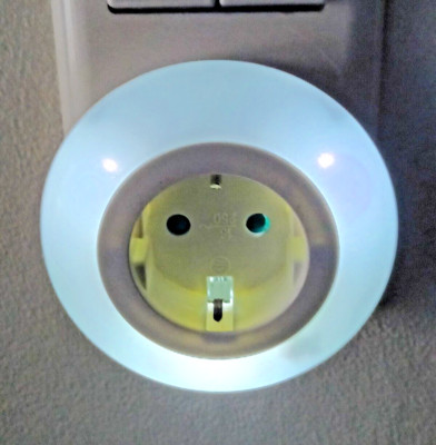 LED Steckdosen-Nachtlicht 0,8W Weiß - Schalter Sensor Heitronic