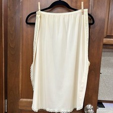 Ivory Shadowline half slip size large