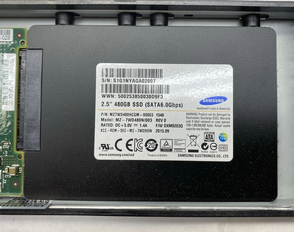 Quantum QXS EB-2425 24-Bay SFF Storage Array 22*480GB SSD 2*Controller 2*PSU - Image 4 of 4