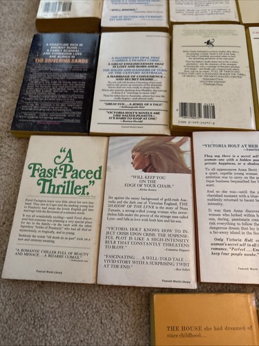 Victoria Holt Mixed Lot Retro Vintage Romance Books Bulk Lot Of 21 - Picture 17 of 19