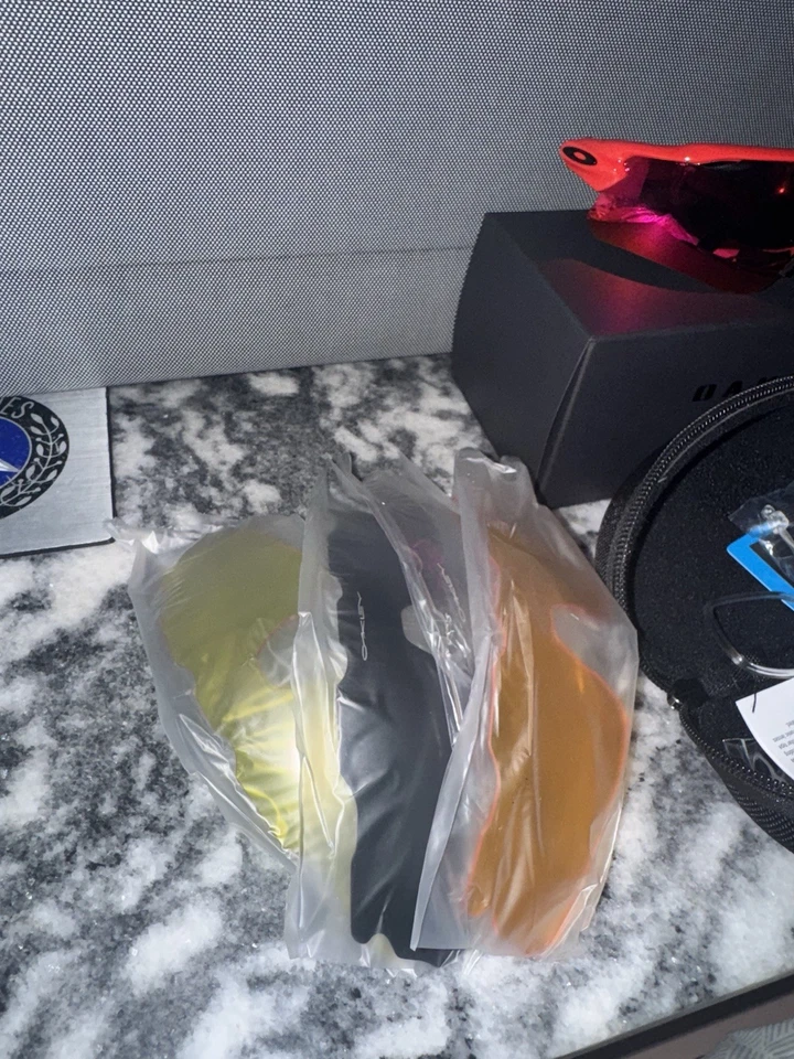 Oakley EV S path Red and Black Frame - Image 4 of 4