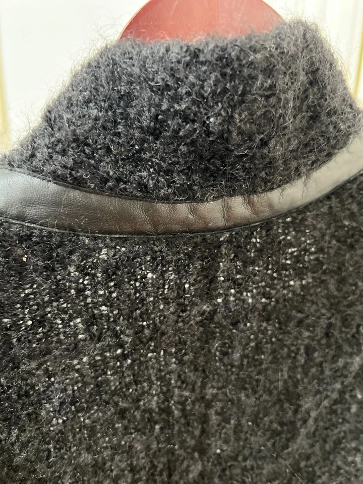 Chaqueta Suéter John Varvatos Unisex Cuero Recortado Gran Tamaño Bouclé Foto 2 de 4