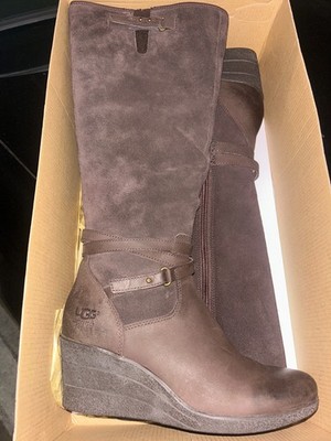Lesley Ugg boots size 7 women, brown, perfect condition with box