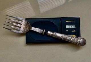 USED STERLING SILVER ANTIQUE VINTAGE 74.7 G SERVING LARGE FORK USE OR SCRAP