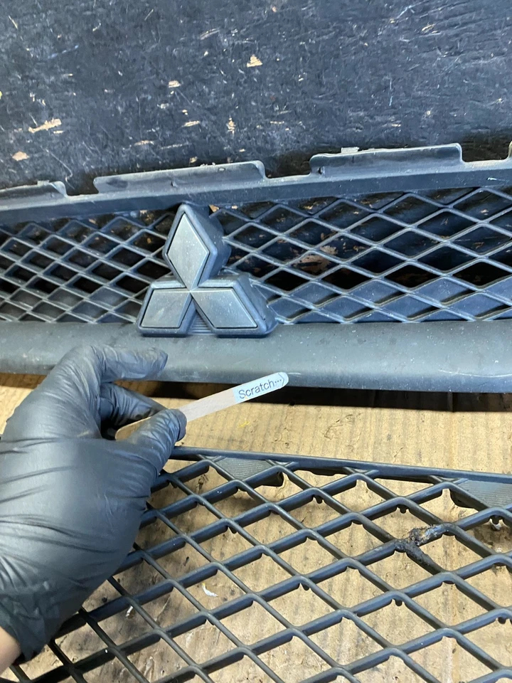 Комплект передней верхней нижней решетки радиатора 2010-2013 Mitsubishi Outlander S9844 DG - Изображение 4 из 4