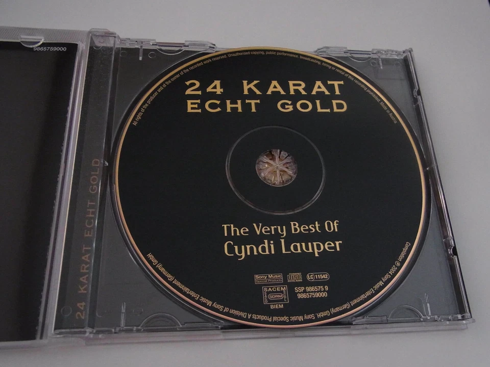 Cyndi Lauper  /  The Very Best of     CD    24 Karat Gold    ( Sony ) - Bild 3 von 3