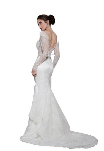 fitted lace wedding dress Used Pnina Tornai 5057 Wedding Dress main image 0