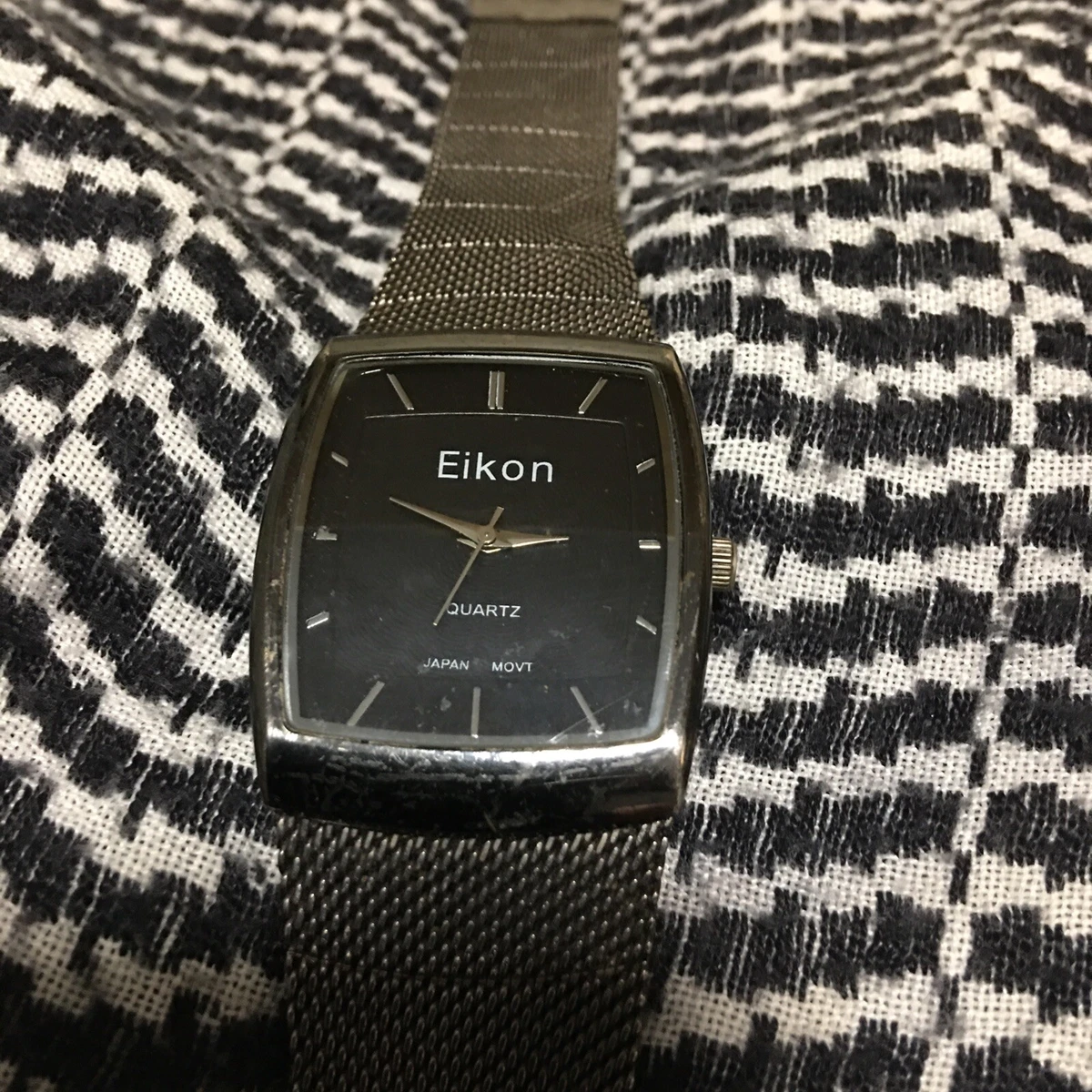 Eikon shop quartz watch