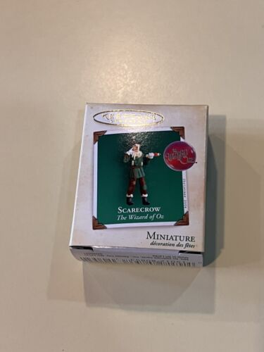 2004 Scarecrow ~ The Wizard of Oz ~ Hallmark Miniature Ornament ~ NIB - Picture 2 of 3