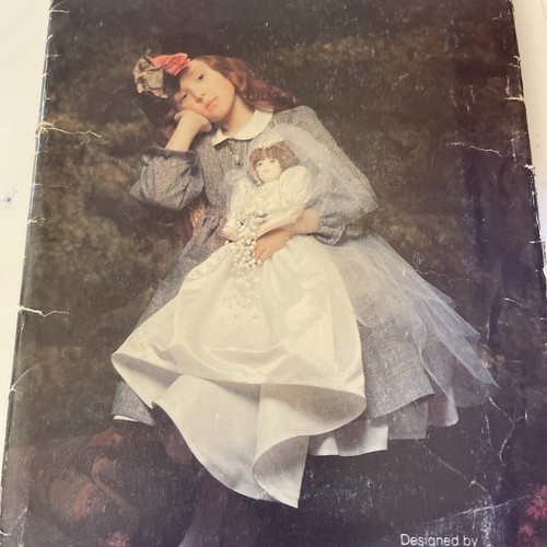 Vintage #630 Vogue Pattern 22" Bride Doll & Wedding Dress Veil UNCUT Linda Carr - Picture 2 of 3