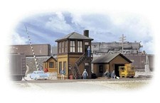 Walthers Cornerstone 933-3530 HO Scale Trackside Structures Set Kit