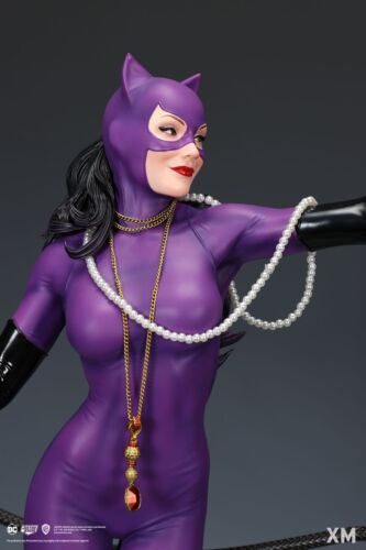XM Studios Catwoman Classic 1/6 Scale Statue - Picture 8 of 23